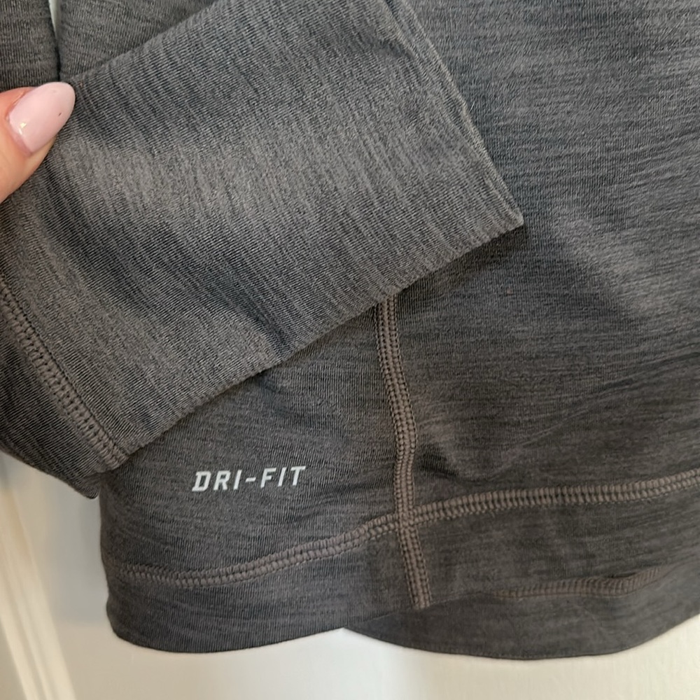 Nike DriFit Jacket - Picture 2 of 4